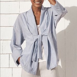 Poetry tie front topper